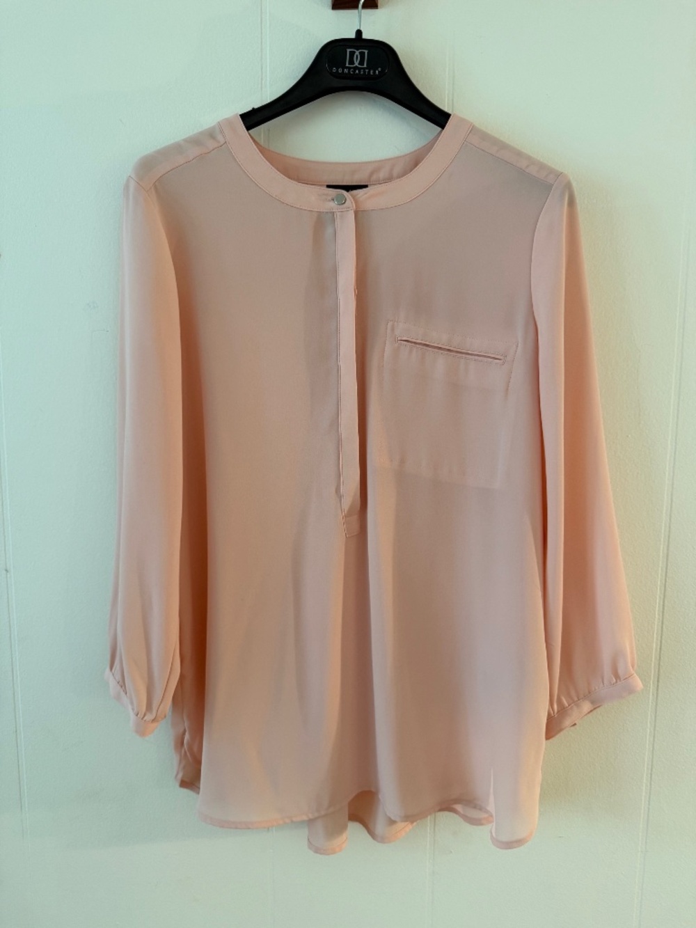 EUC JM Collection Medium Ballet Pink Pleated Back 3/4 Button Sleeve Blouse